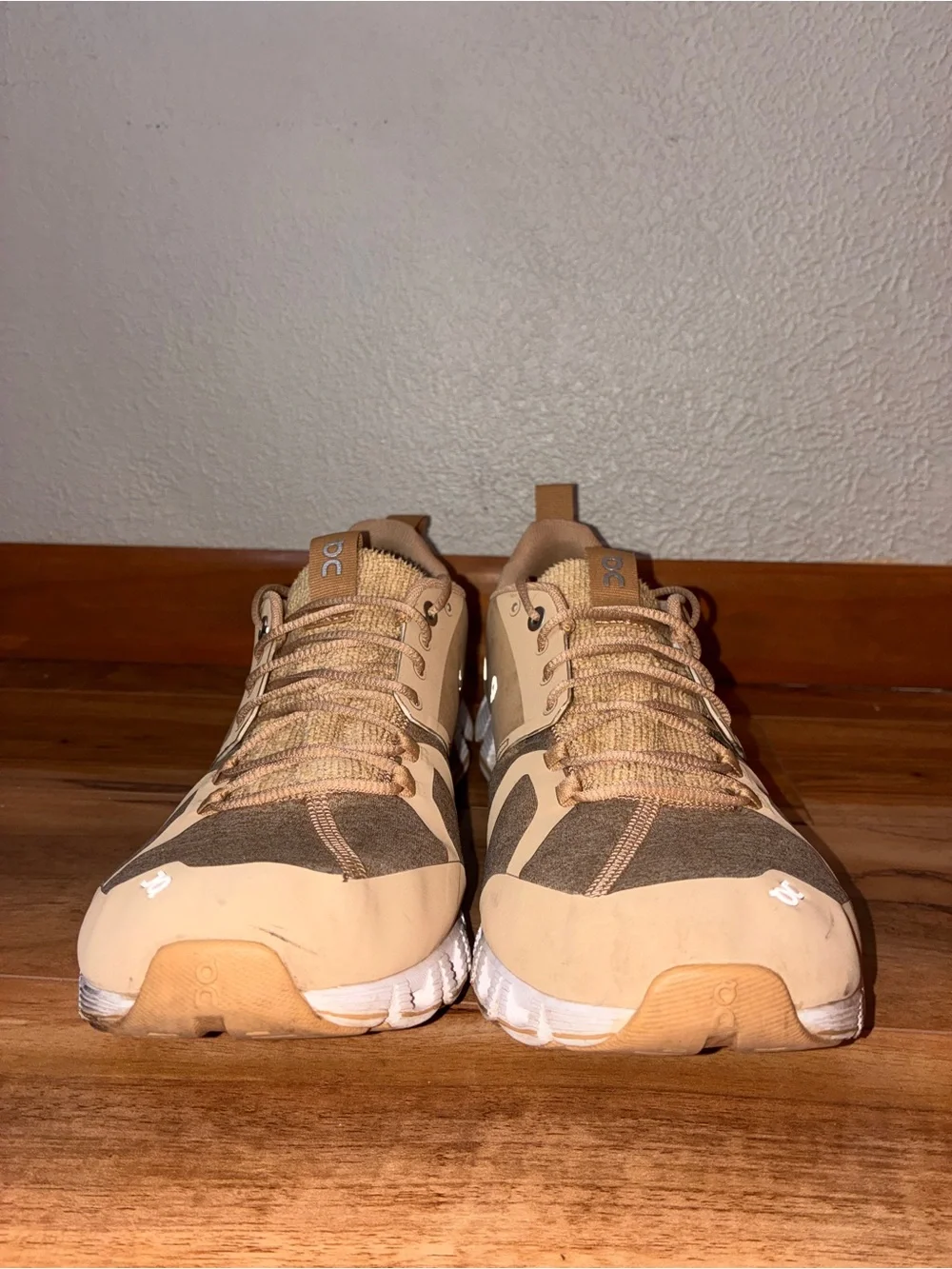 On Cloud 5 Terry Men’s Running Athletic Sneaker Shoes, tan/cork - Size 9.5